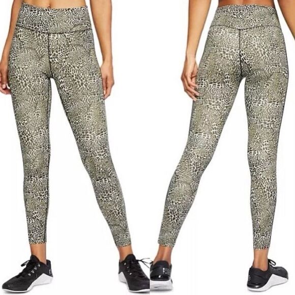 Nike Dri Fit One Legend Cheetah Print 7/8 Tight Legging - Picture 1 of 13